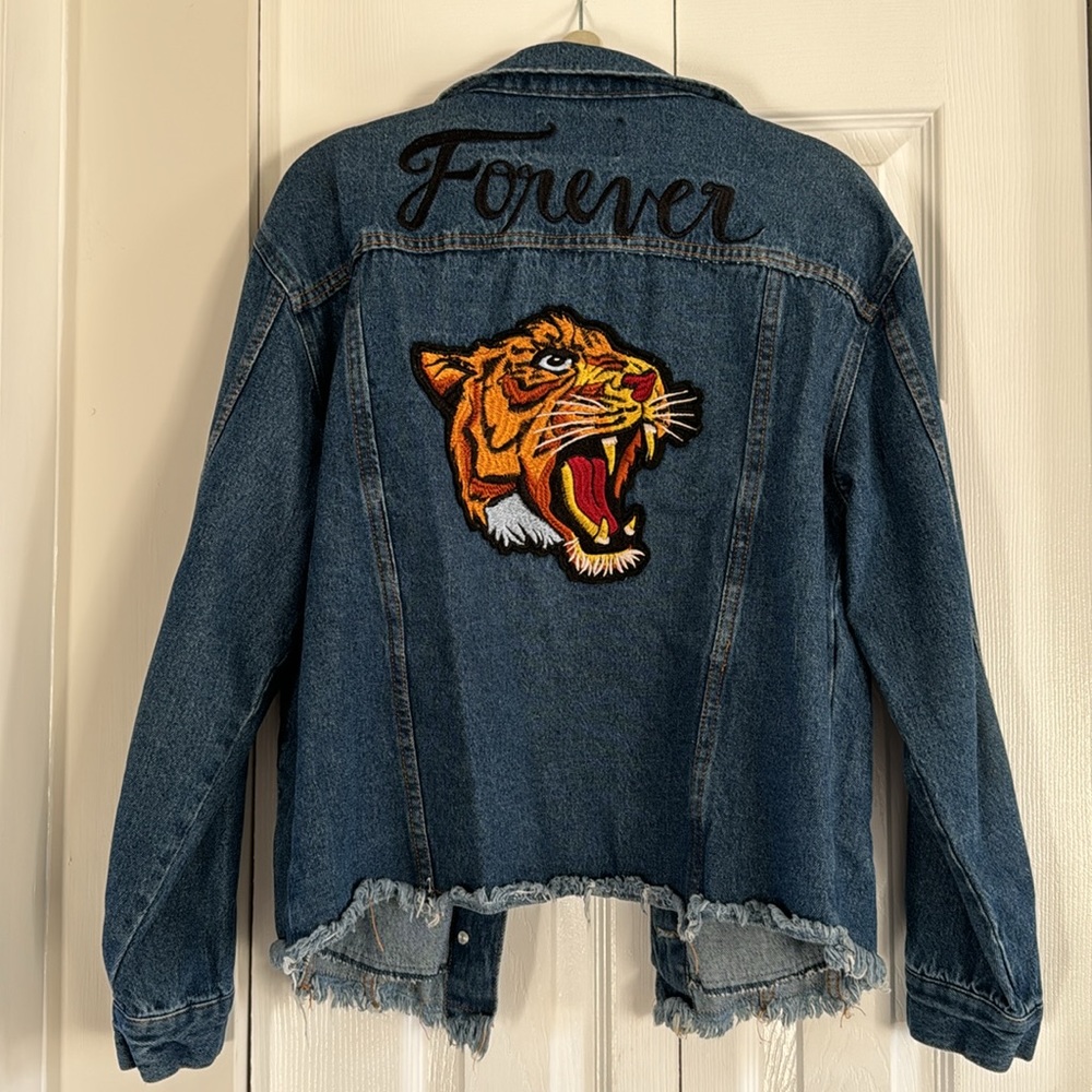 LOVE TREE jean jacket embroidered tiger head